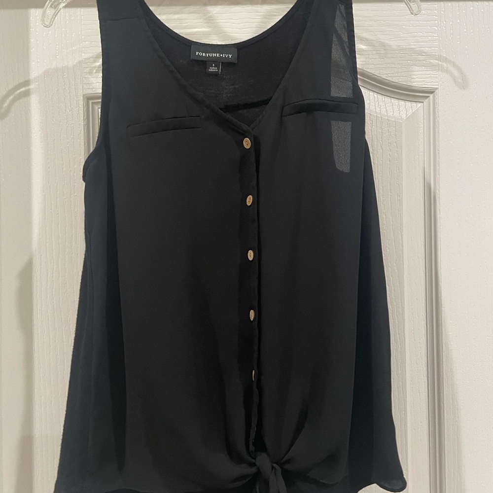 Fortune+Ivy Black Button-Down Blouse